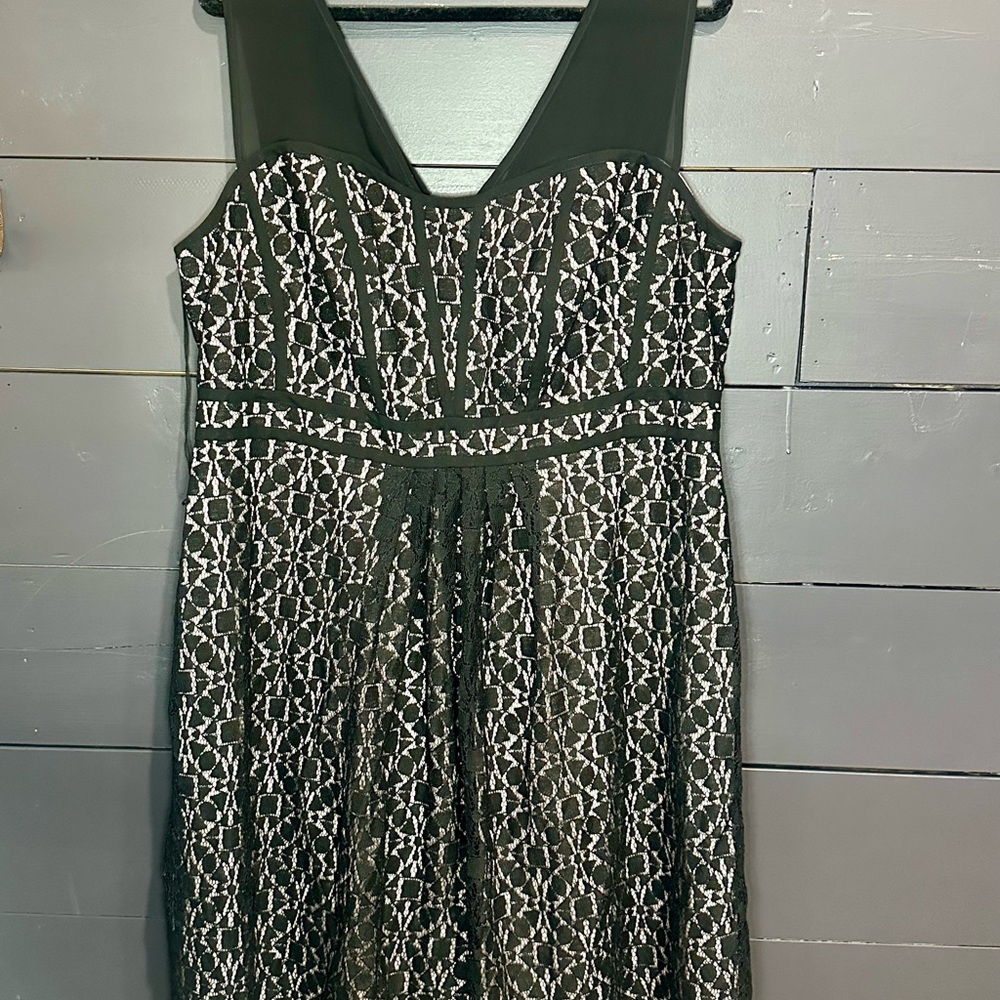 Adrianna Papell Black and White Patterned Midi Dress